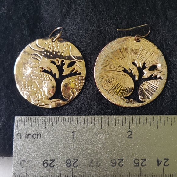 S🌷LE! 3/$10. Tree of Life Dangle Earrings - Picture 2 of 4